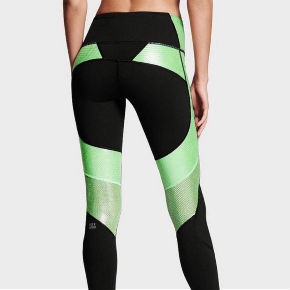 Victoria’s Secret Sport Knockout Tight - Medium Long